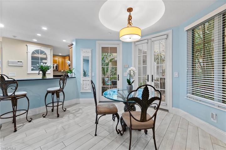 Breakfast Nook 1