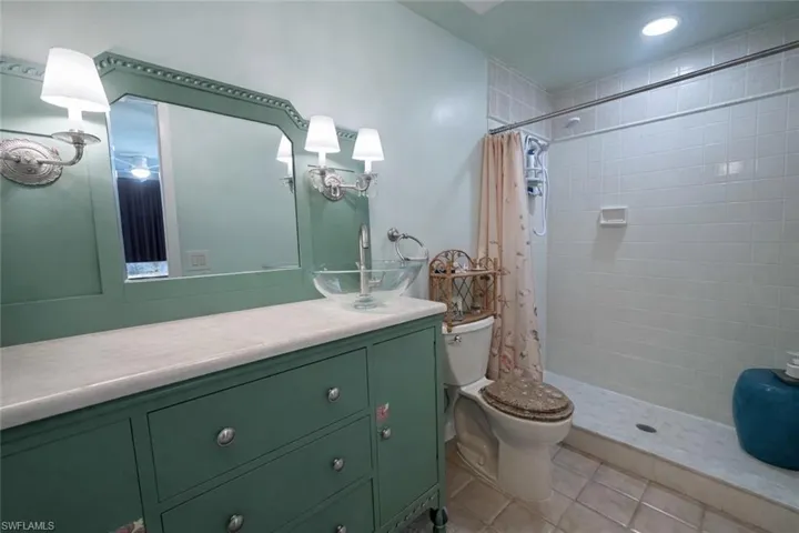11060 Caravel Cir 201, Fort Myers, Florida 33908