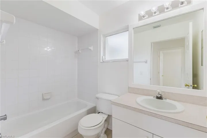1729 Ne 22nd St, Cape Coral, Florida 33909