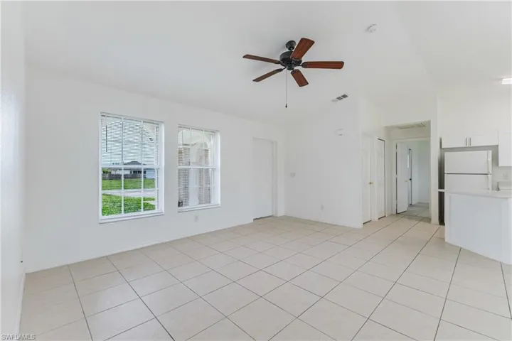 1729 Ne 22nd St, Cape Coral, Florida 33909