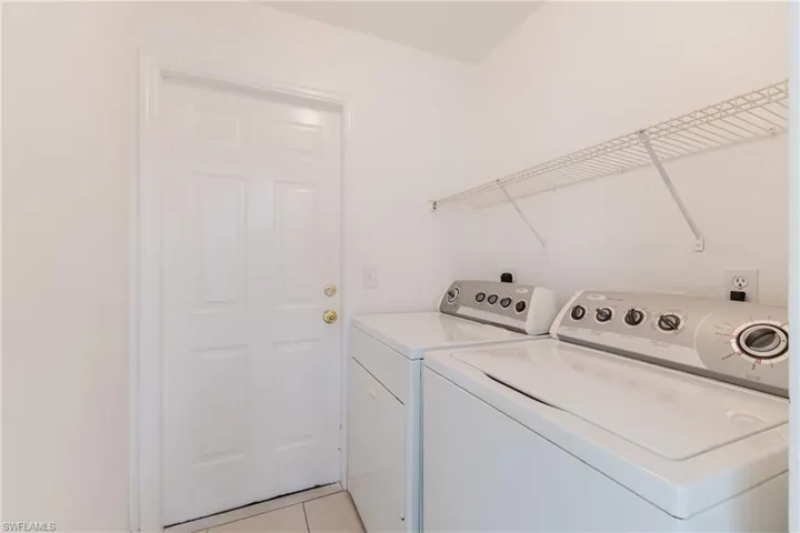 1729 Ne 22nd St, Cape Coral, Florida 33909
