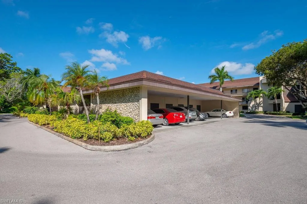415 Augusta BLVD, Naples, FL 34113,225056553