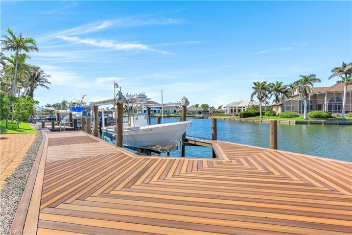 Dock