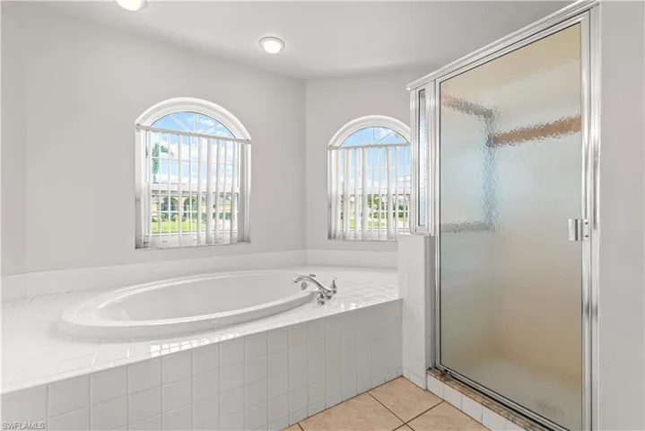 2813 SW 31st  LN, Cape Coral, FL 33914