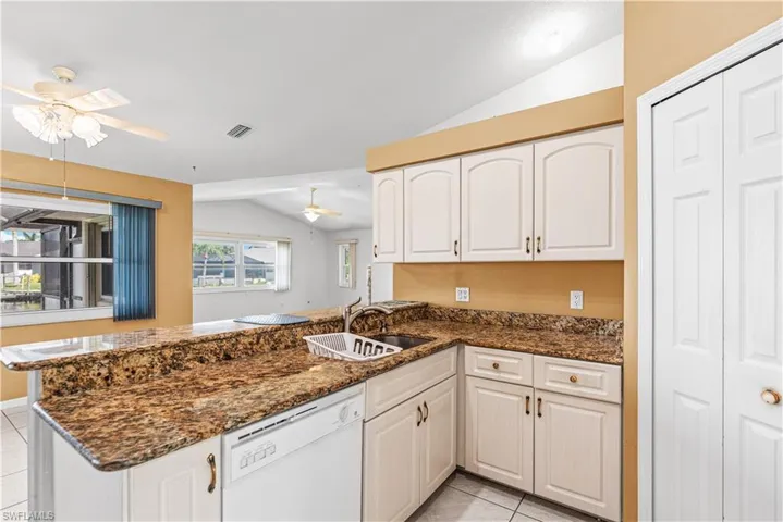 2813 SW 31st  LN, Cape Coral, FL 33914