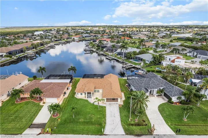 2813 SW 31st  LN, Cape Coral, FL 33914