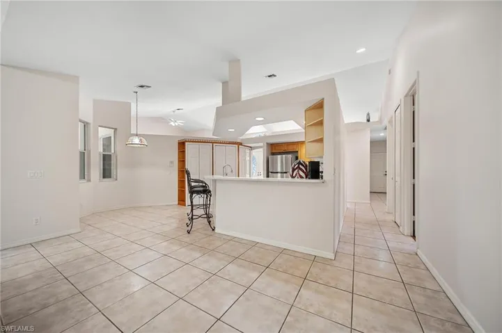 Kitchen & Breakfast Nook