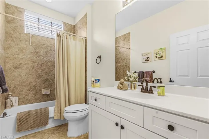 18921 Bay Woods Lake Dr 103, Fort Myers, Florida 33908