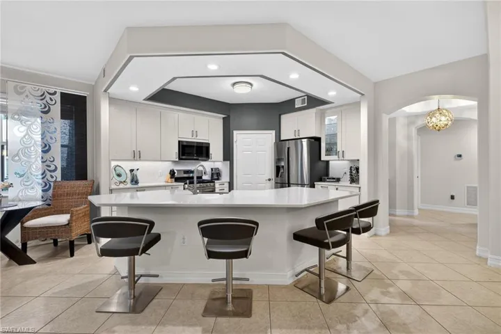 State of the art kitchen, quartz, stainless, pantry