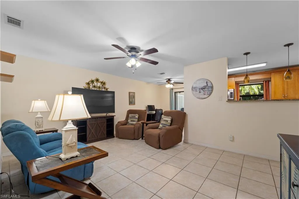 8256 Charter Club CIR, Fort Myers, FL 33919,225038781