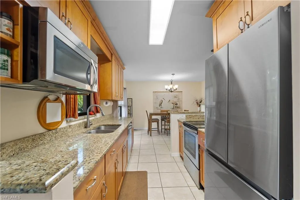 8256 Charter Club CIR, Fort Myers, FL 33919,225038781