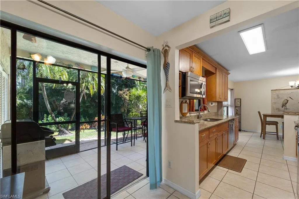 8256 Charter Club CIR, Fort Myers, FL 33919,225038781