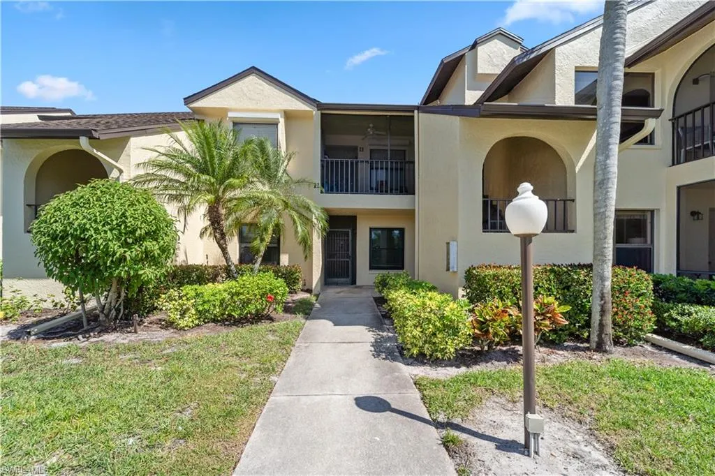 8256 Charter Club CIR, Fort Myers, FL 33919,225038781