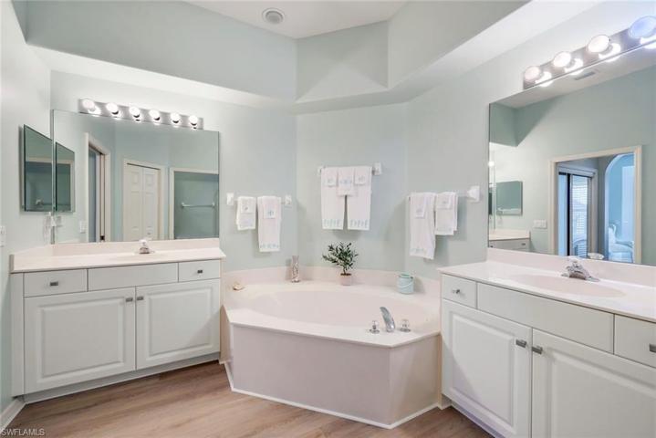 12714  Fox Ridge  DR, Bonita Springs, FL 34135