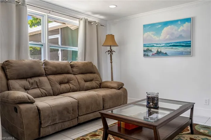 1140  Rainbow  DR, Naples, FL 34104