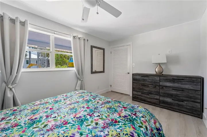 1140  Rainbow  DR, Naples, FL 34104