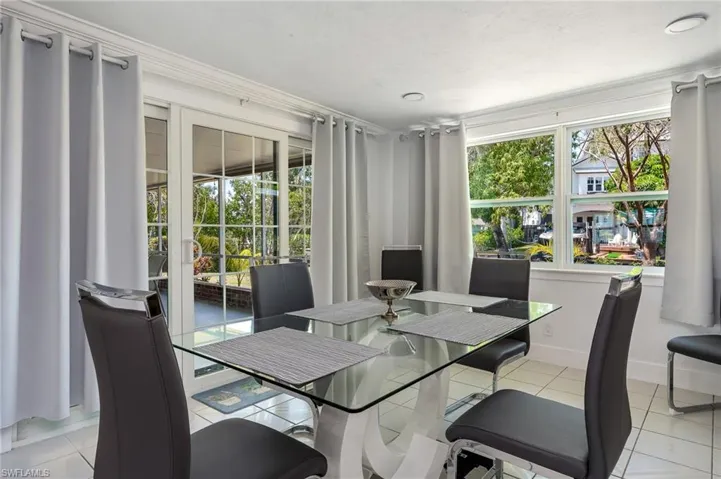 1140  Rainbow  DR, Naples, FL 34104