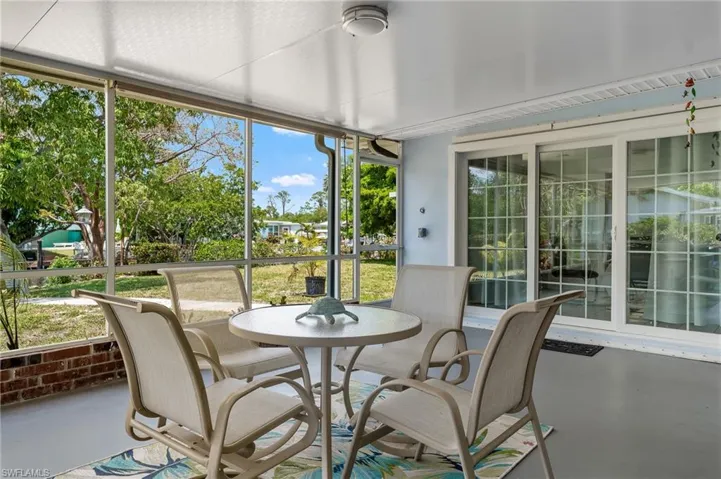 1140  Rainbow  DR, Naples, FL 34104
