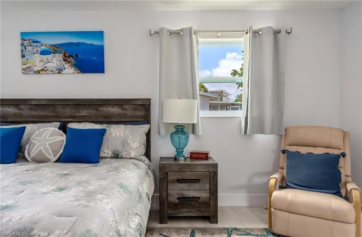 1140  Rainbow  DR, Naples, FL 34104