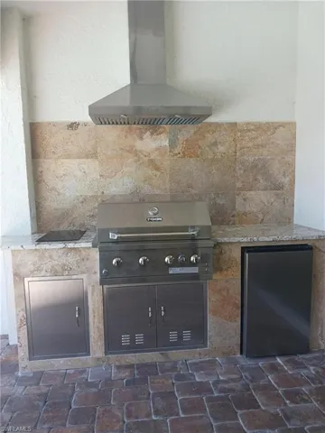 2727 24th Pl, Cape Coral, Florida 33904