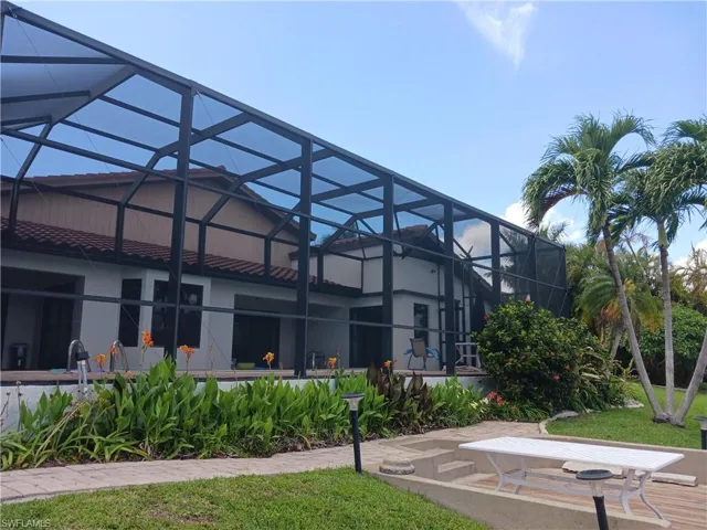 2727 24th Pl, Cape Coral, Florida 33904