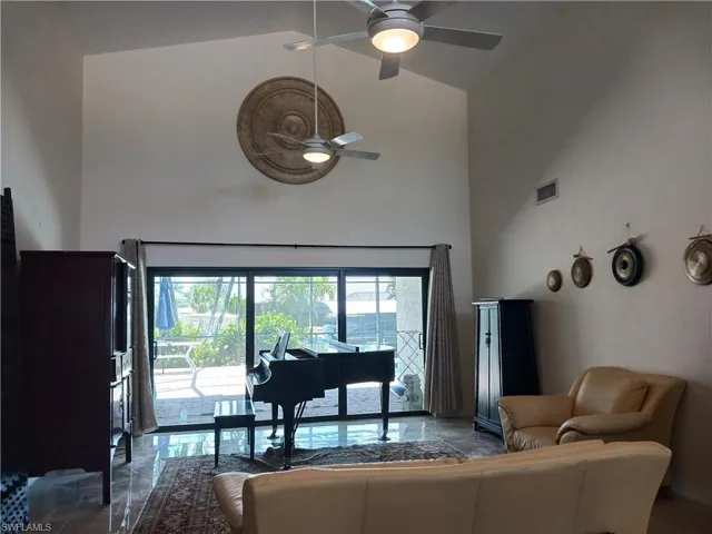 2727 SE 24th  PL, Cape Coral, FL 33904