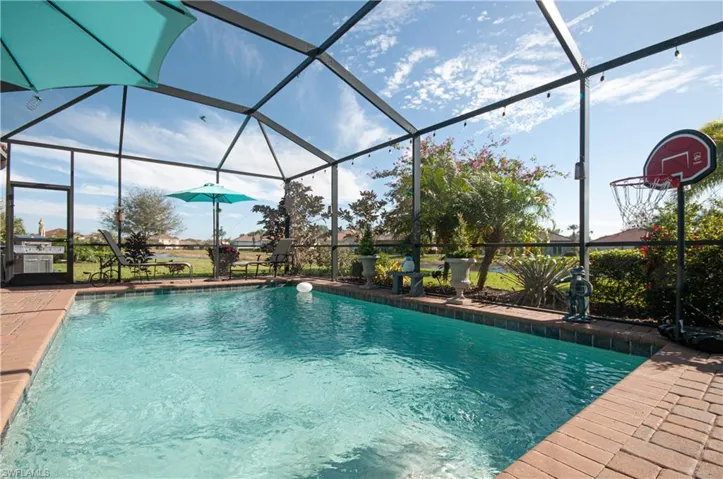 2046  Minneola  ST, Naples, FL 34120