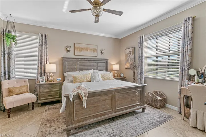 2046  Minneola  ST, Naples, FL 34120