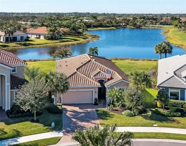 Waterfront premier lot