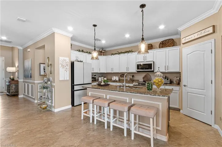 Gourmet Kitchen fully appointed