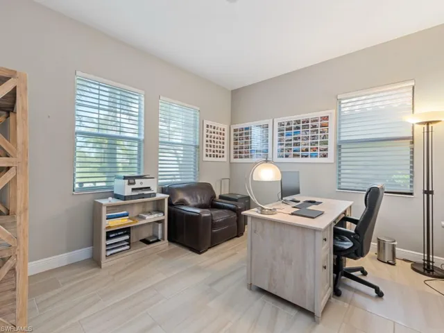 Office area with baseboards