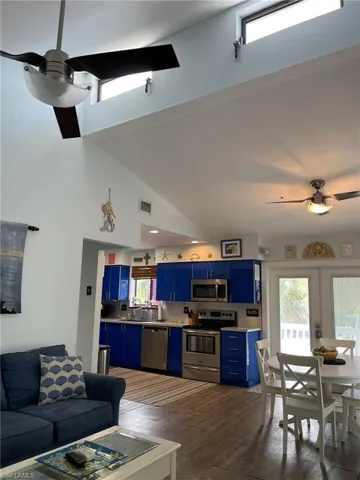 4440  Smugglers  DR, Upper Captiva, FL 33924