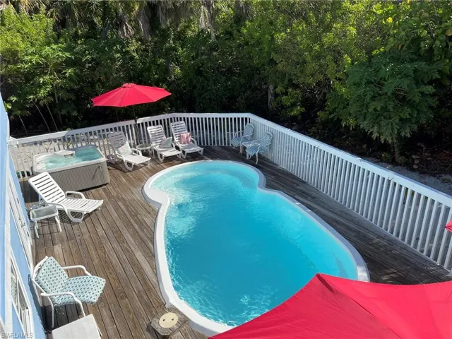 4440  Smugglers  DR, Upper Captiva, FL 33924