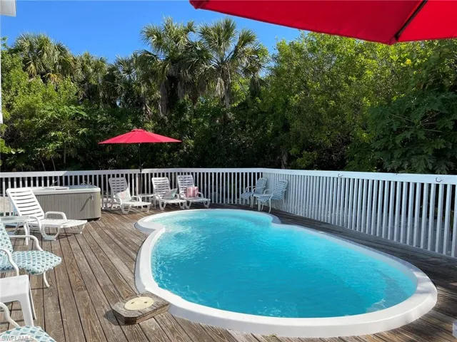 4440  Smugglers  DR, Upper Captiva, FL 33924