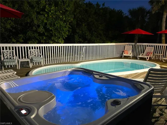 4440  Smugglers  DR, Upper Captiva, FL 33924