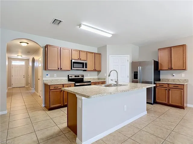 330 SW 31st  ST, Cape Coral, FL 33914
