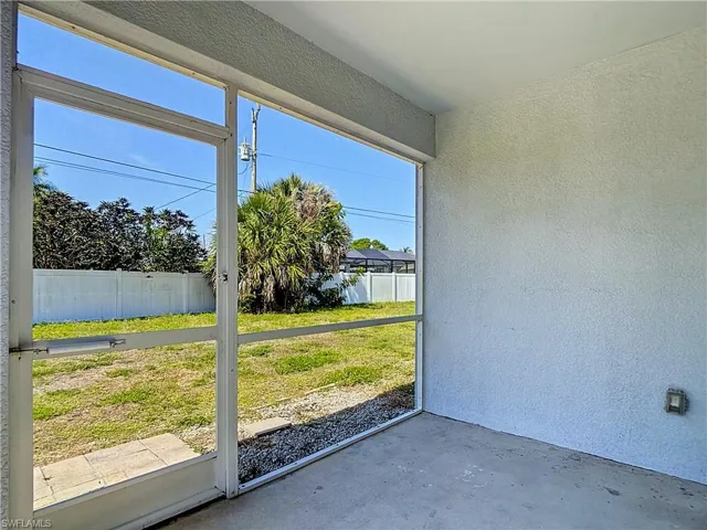 330 SW 31st  ST, Cape Coral, FL 33914