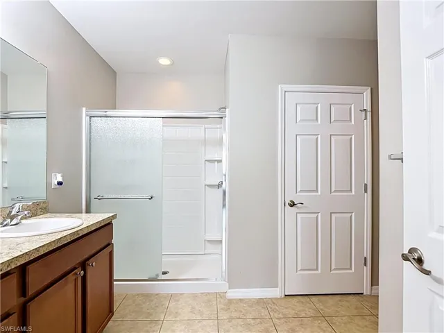 330 SW 31st  ST, Cape Coral, FL 33914