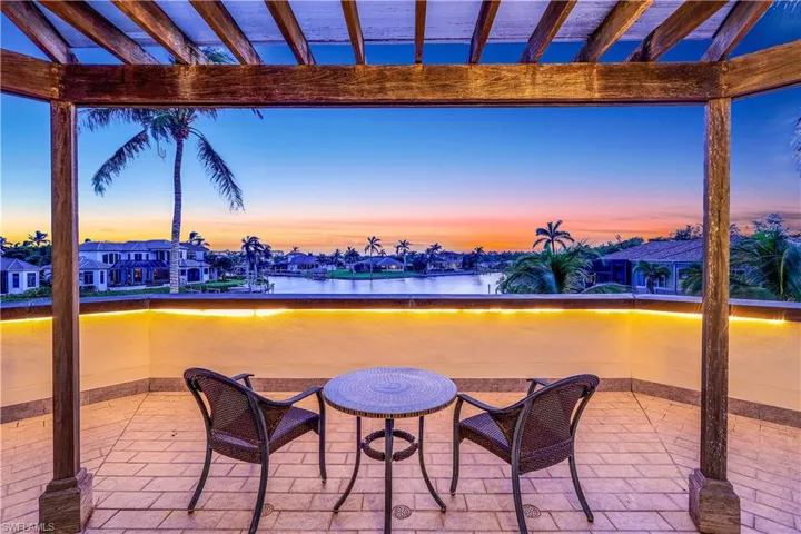 Relax on the balcony overlooking the wide waterways.
