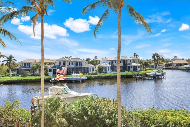 Plenty of room for the boat of your dreams!