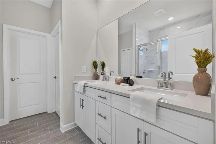 536 Nw 18th Ave, Cape Coral, Florida 33993