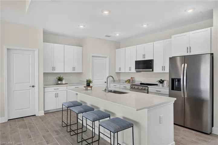 536 Nw 18th Ave, Cape Coral, Florida 33993
