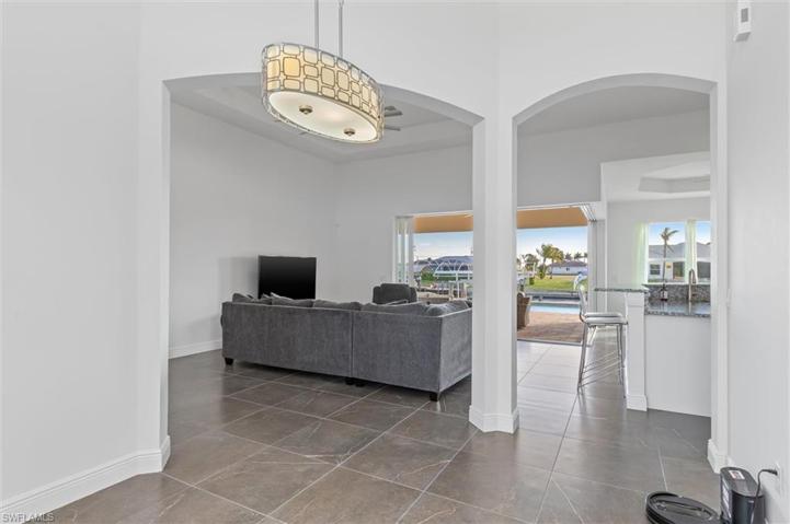 725 NW 36th PL, CAPE CORAL FL 33993