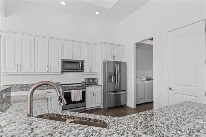 725 NW 36th PL, CAPE CORAL FL 33993