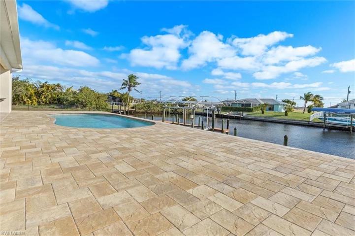 725 NW 36th PL, CAPE CORAL FL 33993