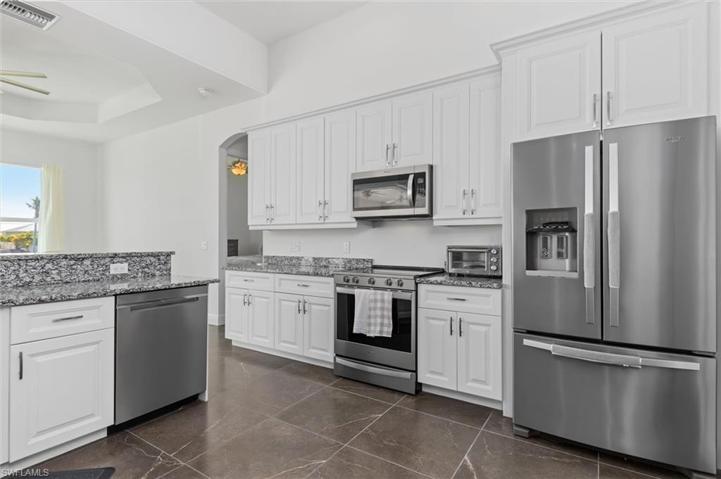 725 NW 36th PL, CAPE CORAL FL 33993
