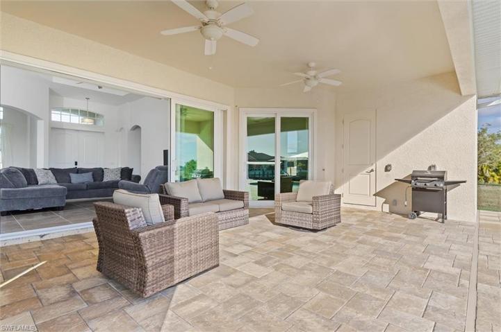 Large Lanai