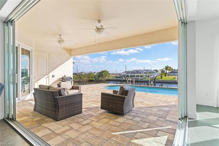 Large Lanai