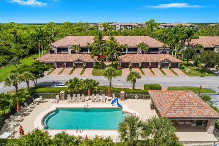 9832 Venezia Cir 1013, Naples, Florida 34113