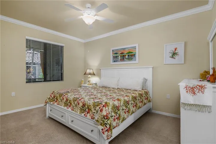 9832 Venezia Cir 1013, Naples, Florida 34113